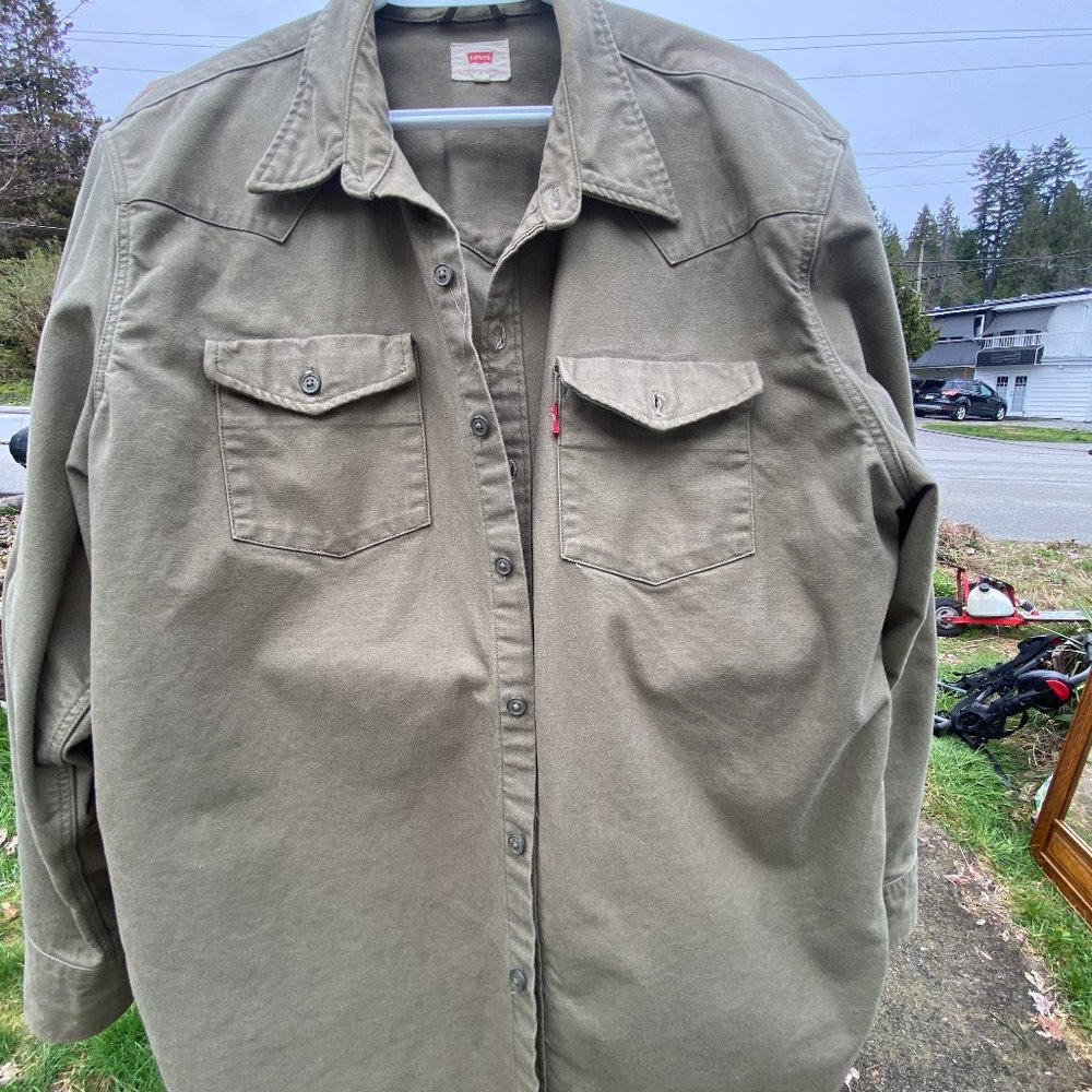 Levi's shirt